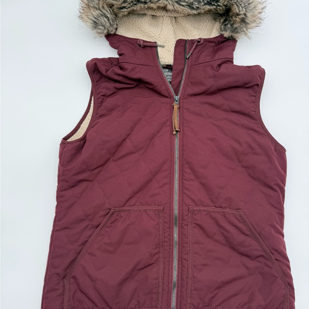 Eddie Bauer Quilted Vest Faux Fur Hood Sherpa Lined Burgundy Women’s S